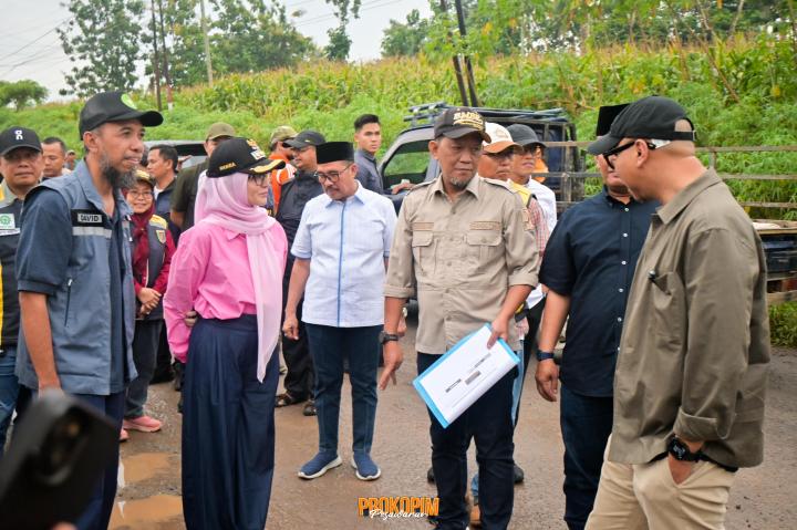 Dorong Peningkatan Infrastruktur Jalan, Bupati Pesawaran Dampingi Gubernur Tinjau Ruas Jalan Provinsi